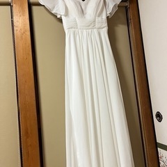 カジュアルウェディングドレスの画像