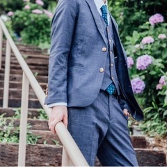 カジュアルウェディングスーツの画像