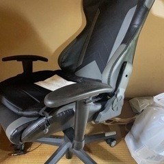 取引中))ゲーミングチェア