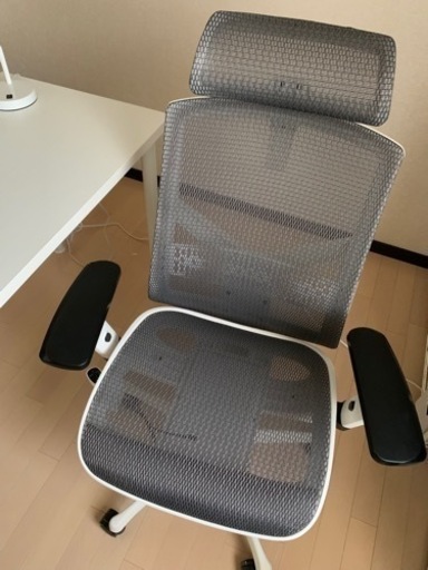 ワーキングチェア　ニトリ