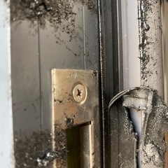 玄関ドア（松下電工）のゴムパッキンの張り替えできるかた - 札幌市