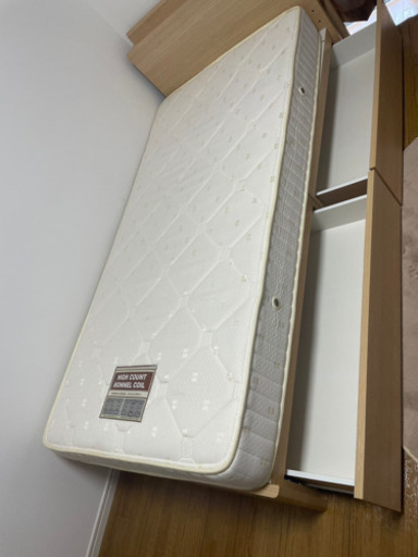 美品、引き出し付きシングルベッド明日までに取りに来れる方2000円引き