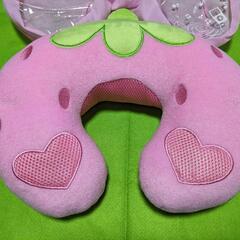 イチゴのスピーカー付きネックピローの画像