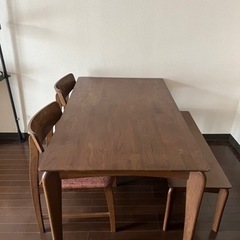 【ニトリ】定価6万円以上　ダイニングテーブル4点セット　ダイニングテーブル　食卓チェア　ベンチ