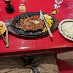 錦糸町の外れのステーキ屋さんで