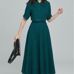 「キリンにパンを食べさせて」スカートL