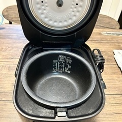 アイリスオーヤマ　炊飯器　3合の画像