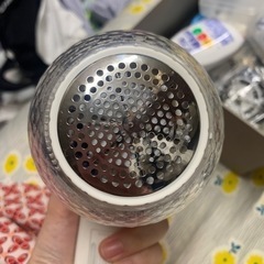 毛玉取り 専用器 充電可能 替刃と掃除用ブラシ付きの画像