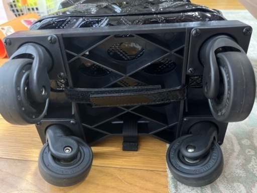 ささえるカバンスワニー　新品