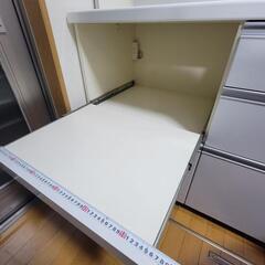 ホワイト食器棚