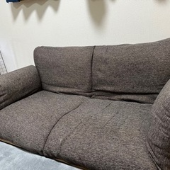 【急募 明日まで掲載！！】2人掛け　ソファ　無料で譲ります