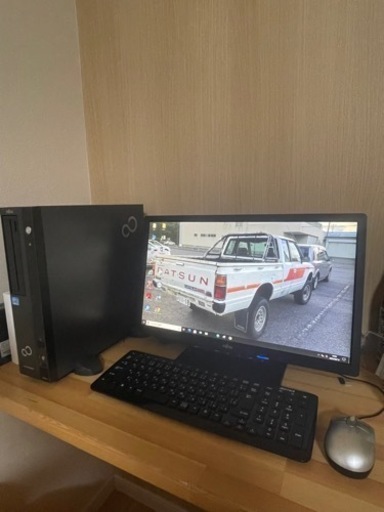 デスクトップパソコン　FUJITSU Windows10