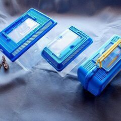 子供用の虫かご３個をあげます。