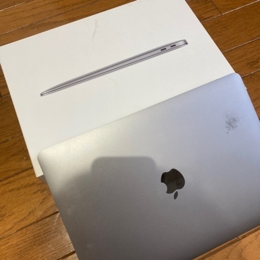Apple Macbook Air 13インチ　2020