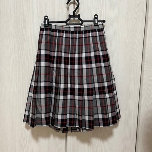  ブレザー・冬服スカート2枚・夏服スカート2枚
