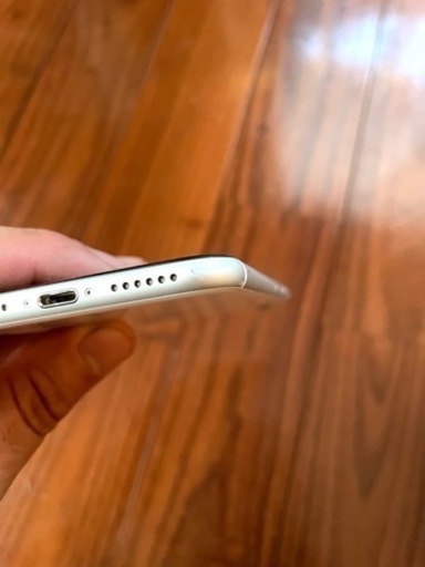 iPhone SE2（第二世代）64GB  ホワイト　simフリー