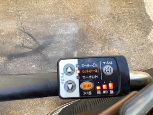 195 パナソニック新機種電動アシスト自転車gyutto22-26インチ　オレンジ？