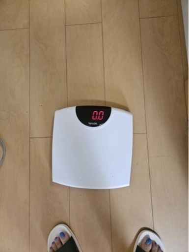 デジタル体重計1500円