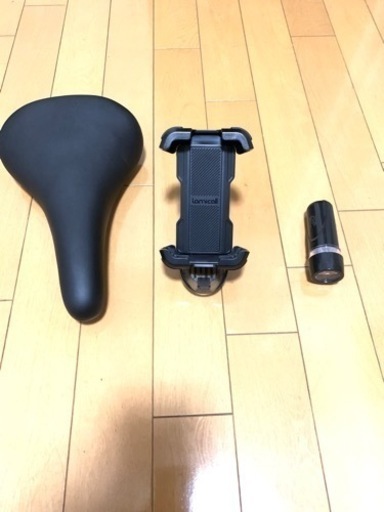 【破格】自転車クロスバイク700C！スマホホルダー、クッションサドル付き！！