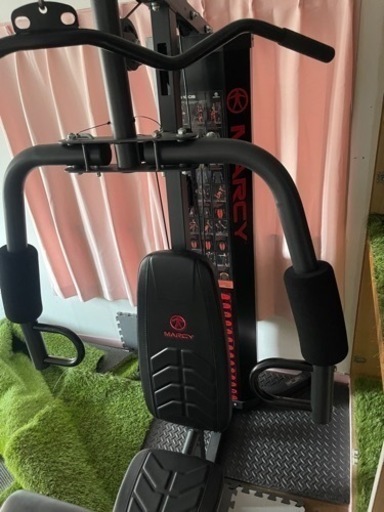 トレーニングマシン