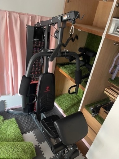 トレーニングマシン