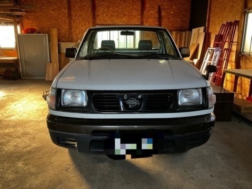 日産　ダットサントラック