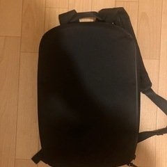 ユニクロ　薄型　バック