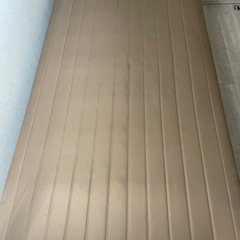 シングルベッド　脚付きマットレス　の画像