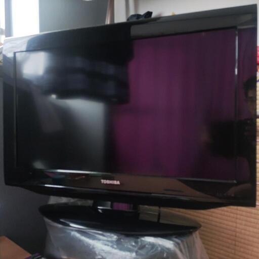 東芝レグザ24インチ録画用外付けハードディスク付き