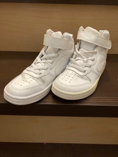 NIKE ハイカット　白　18センチ