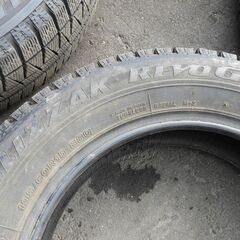 【T-012】195/60R15 中古スタッドレスタイヤ4本セット☆ブリジストン BLIZZAK REVO GZの画像