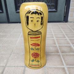 こけしの花瓶・壺