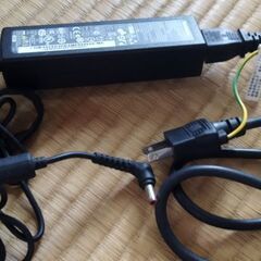 ノートパソコン Lenovo レノボ CPA-A065 、ACアダプター電源 純正、中古の画像