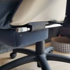 PUレザー　ゲーミングチェア　オットマン付き（右アームレストなし）の画像