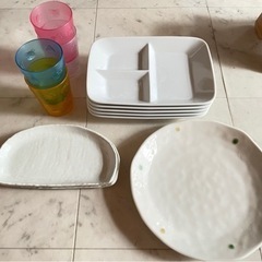 食器差し上げます。