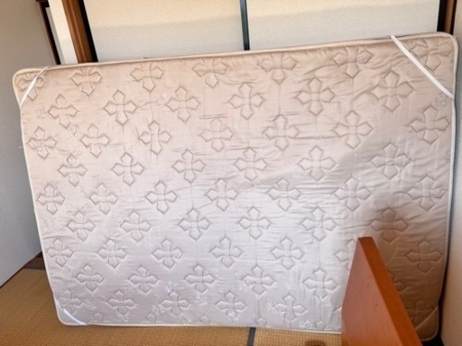 ダブルベッド180cm*150cm