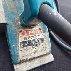 マキタ 電動カンナ 破損ありの画像