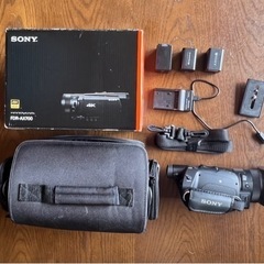 SONYの最高峰ビデオカメラ　FDR-AX700の画像