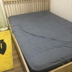 【売ります】クイーンサイズ　ベッド