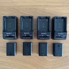 SONY NP-FW50 バッテリー【×４】＆　SONY BC-...