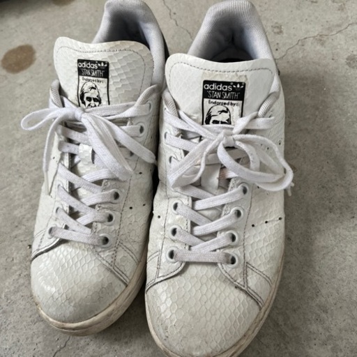 adidasスタンスミス