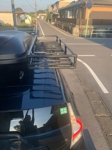 【値下げしました】自作の車のルーフラックです。 リスのトランクカーゴ50Lが5個は乗ります。