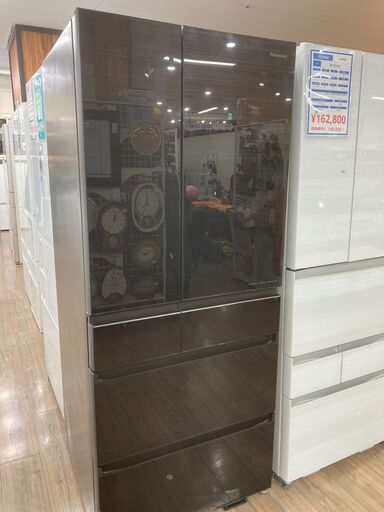 お値下げしました Panasonic(パナソニック)の6ドア冷蔵庫が入荷しました。