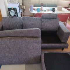 ソファ（お話し中）の画像