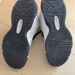 バスケ用シューズ　asics サイズ　22センチ　美品の画像
