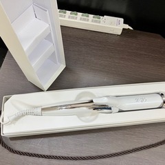 ⭐️高年式⭐️ 2022年製 ReFaリファ ヘアアイロン RE-AF00A No.981