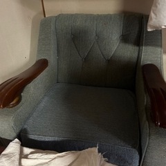 ソファー　古いためタダで譲ります。　3点です。の画像