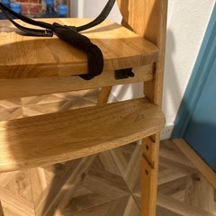 木製　チャイルドチェアの画像