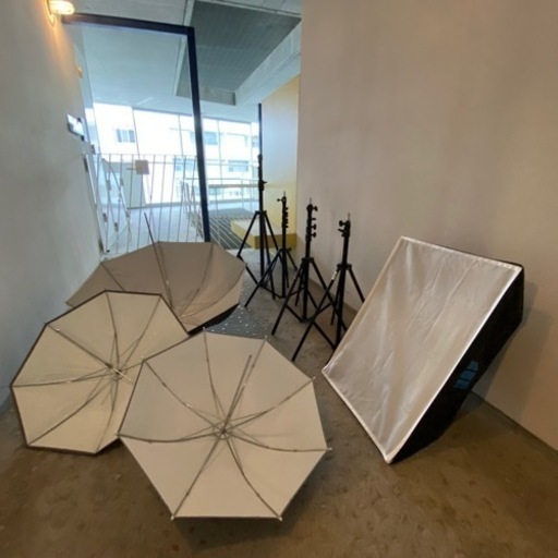 【撮影機材】【値下げ】撮影用ストロボ モノブロック ストロボ x3 と　ラジオスレーブ（コマンダー）x4