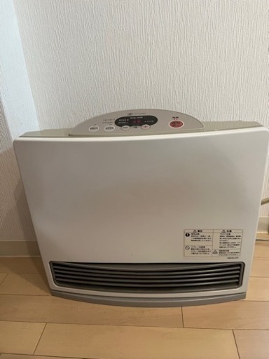 お取引中！ガスストーブ　9〜13畳用